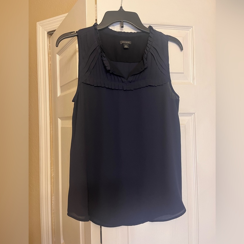Ann Taylor Women’s Sleeveless Blouse